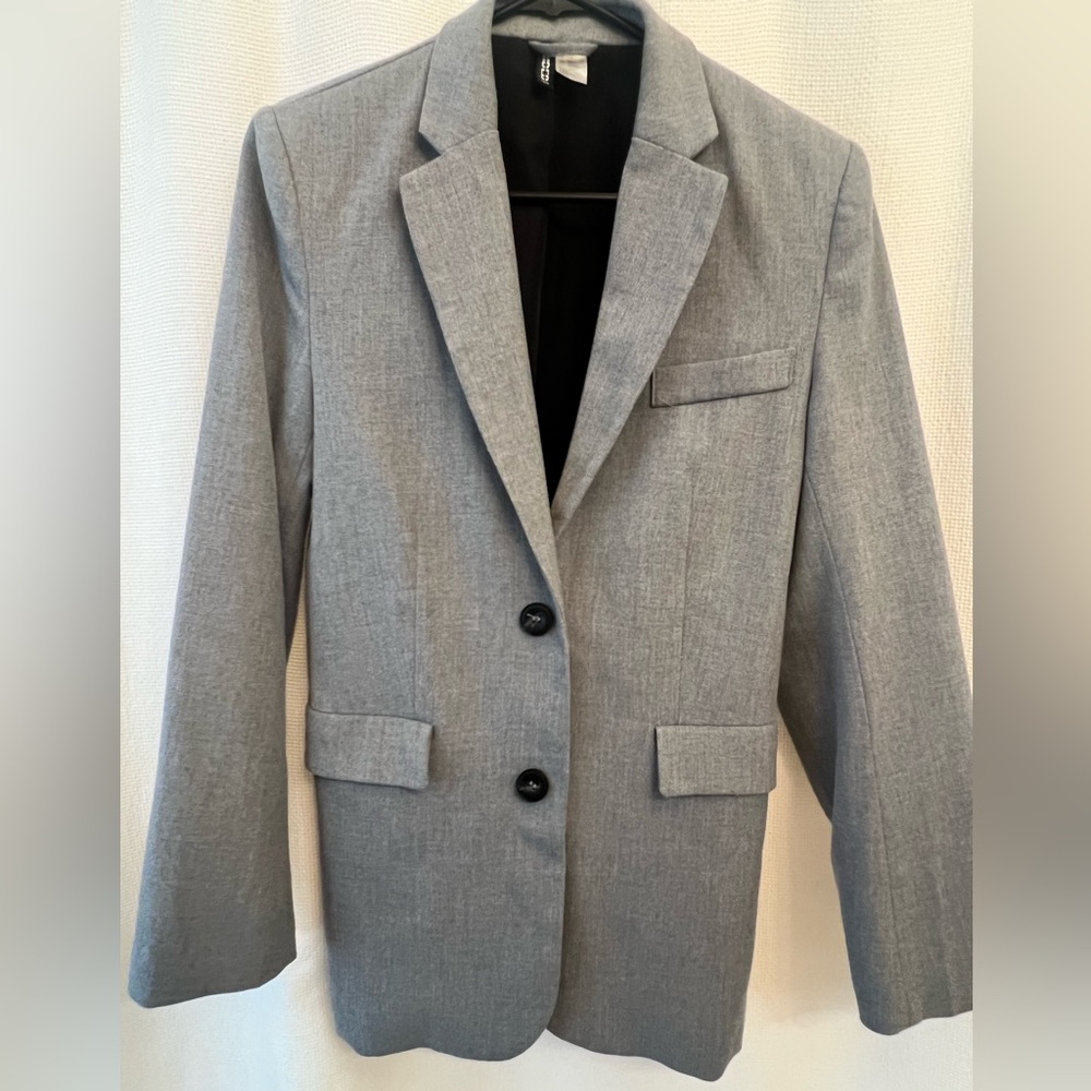 H&M Light Gray Women’s Oversized Blazer